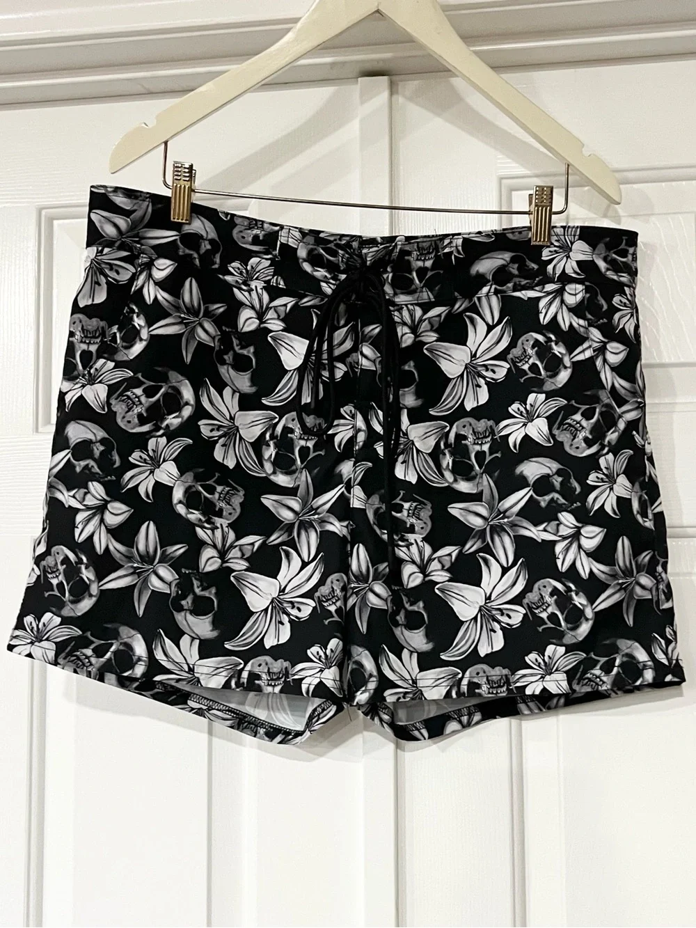 KILLSTAR Denarian's Coin Black/White Skull Swim Shorts